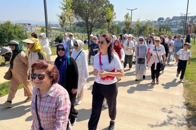 Kadınlar Sağlıklı Yaşam İ&ccedil;in Y&uuml;r&uuml;d&uuml;