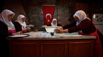 Kadınlar &uuml;retiyor Yıldırım kazanıyor
