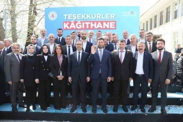Kağıthane&rsquo;de se&ccedil;imlerden galibiyetle &ccedil;ıkan &Ouml;ztekin yeni d&ouml;nem i&ccedil;in mazbatasını aldı

