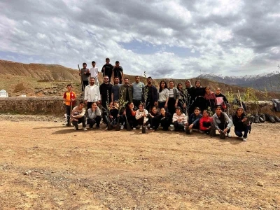 Kağızman&rsquo;da 800 fidan toprakla buluştu
