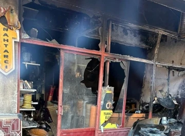 Kahramanmaraş&rsquo;ta işyerinin molotof kokteyli ile kundaklandığı iddiası
