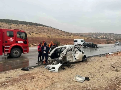 Kahramanmaraş&rsquo;ta kazada doktor &ouml;ld&uuml;, 2 kişi de ağır yaralandı