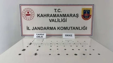 Kahramanmaraş&rsquo;ta sikke ve tarihi objeler ele ge&ccedil;irildi
