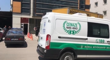 Bursa&rsquo;da kahvaltı yaptıkları sırada 3 &ccedil;ocuğunu &ouml;ld&uuml;rm&uuml;ş