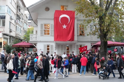 Kahve D&uuml;nyası, Cumhuriyet&rsquo;in 103. Yılını Misafirleriyle Birlikte Kutladı