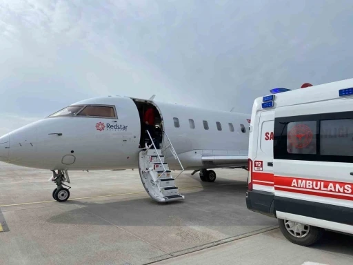 Kalp hastası &ccedil;ocuk ambulans u&ccedil;akla İzmir&rsquo;e sevk edildi
