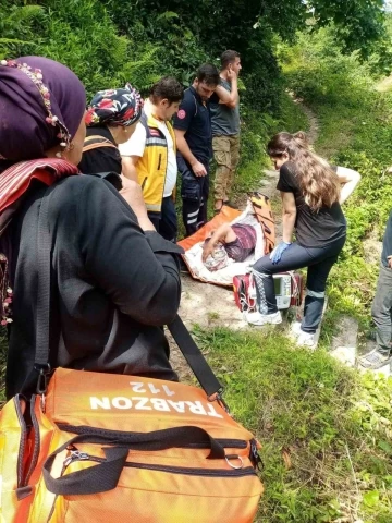 Kalp krizi ge&ccedil;iren yaşlı kadına sağlık ekiplerinde patika yolda m&uuml;dahale
