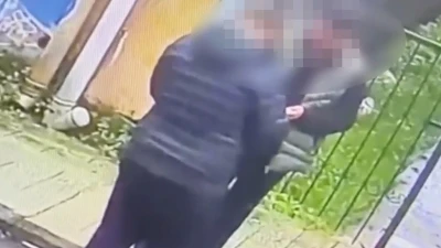 Kamera karşısında uyuşturucu satan zehir taciri yakalandı