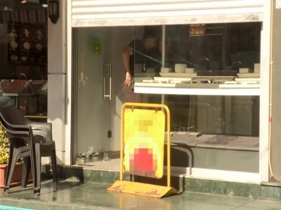 Kameraları boyayıp 4 kilo altın &ccedil;aldılar