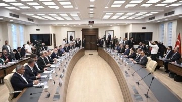 Kamu Toplu S&ouml;zleşmesi'nde g&ouml;zler h&uuml;k&uuml;metin teklifinde