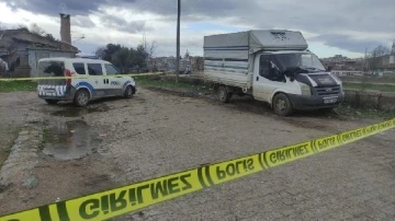 Kamyonetinin i&ccedil;inde &ouml;l&uuml; bulundu