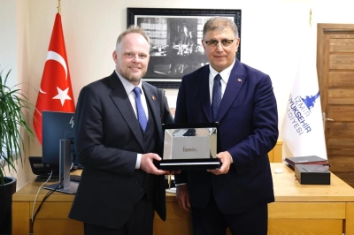 Kanada ve İzmir Arasında K&uuml;lt&uuml;rel İlişkiler Gelişecek