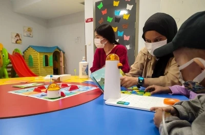 Kanser tedavisi g&ouml;ren &ccedil;ocuklarla buluştular
