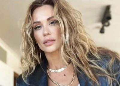 Kansere yenik d&uuml;şen şarkıcı Şimal, Kuşadası'nda son yolculuğuna uğurlandı