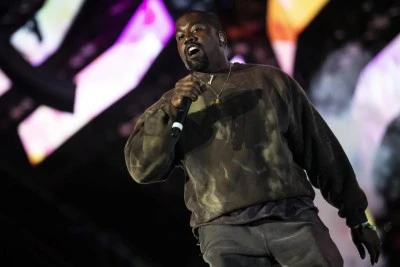 Kanye West, T&uuml;rkiye'de yaklaşık 100 bin kişiye şarkılarını s&ouml;yleyecek