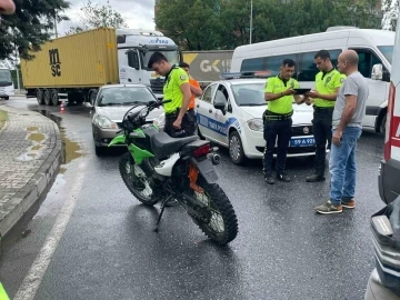 Kapaklı&rsquo;da otomobil ile &ccedil;arpışan motosikletteki 2 kişi yaralandı

