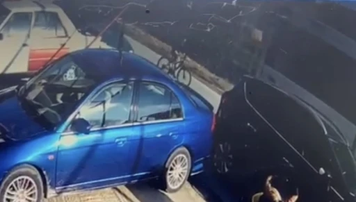 Kapaklı&rsquo;da servis minib&uuml;s ile &ccedil;arpışan bisikletli &ccedil;ocuk yaralandı
