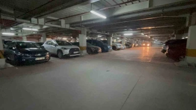 Kapalı otoparktaki şakalaşma &ouml;l&uuml;mle bitti