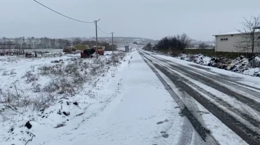 Kar dalgası İstanbul&rsquo;a yaklaşıyor: Y&uuml;ksek kesimlerde kar k&uuml;reme &ccedil;alışmaları
