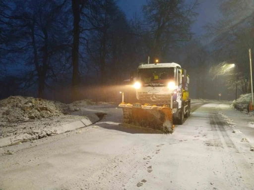 Kar mesaisi s&uuml;r&uuml;yor
