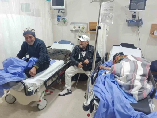 Kar nedeniyle yaylada kaybolan ve kuzularını bir an olsun bırakmayan yaşlı &ccedil;ift o anları anlattı
