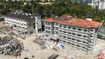 Karab&uuml;k Anadolu İmam Hatip Lisesi inşaatının y&uuml;zde 60&rsquo;ı tamamlandı
