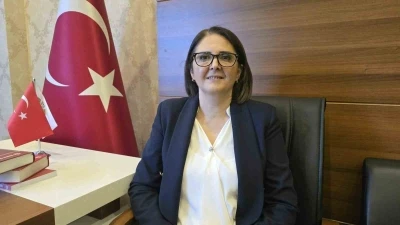 Karab&uuml;k Barosu'nda 3 kadın aday yarıştı: Sibel Şirin Başkan se&ccedil;ildi
