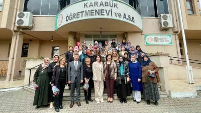 Karab&uuml;k&rsquo;te şehit anneleri yemekte buluştu
