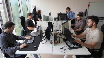 Karab&uuml;k Teknokent&rsquo;in başarı grafiği tırmanış g&ouml;steriyor
