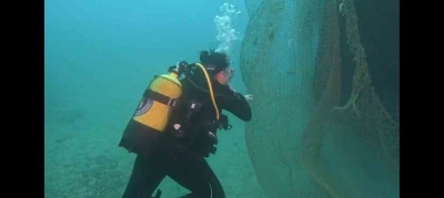 Karaburun&rsquo;da hayalet ağlar toplandı
