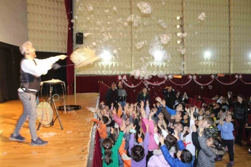 Karacabey Belediyesi&rsquo;nden &ccedil;ocuklara eğlence dolu s&ouml;mestr etkinlikleri
