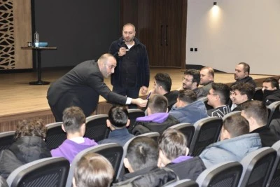 Karacabey Belediyesi'nden sınav s&uuml;recindeki &ouml;ğrencilere destek