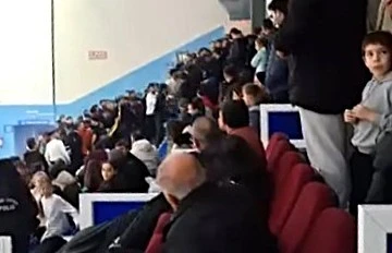 Karacabey Belediyespor - Fenerbah&ccedil;e ma&ccedil;ında olaylar &ccedil;ıktı