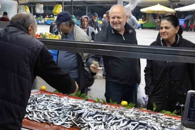 &rsquo;Karadeniz fırtınası&rsquo; balık tezgahlarını vurdu
