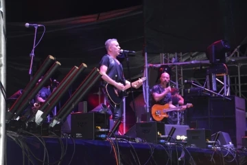 Karadeniz M&uuml;zik Festivali: Sefo ve Haluk Levent r&uuml;zgarı
