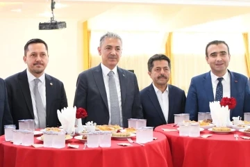 Karaman&rsquo;da il protokol&uuml; bayramlaşma programında bir araya geldi
