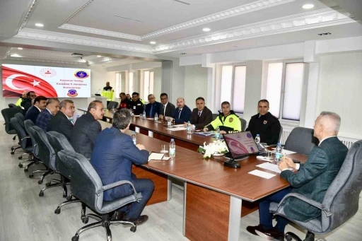 Karaman&rsquo;da kış mevsiminde alınacak tedbirler konuşuldu
