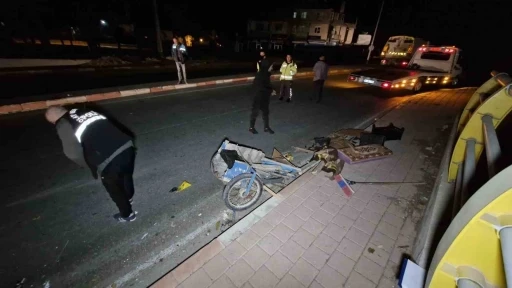 Karaman&rsquo;da otomobilin &ccedil;arptığı kağıt toplayıcı hayatını kaybetti
