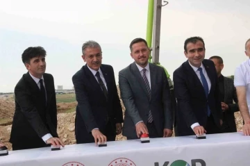 Karaman&rsquo;da T&uuml;rkiye&rsquo;nin ilk Elma Borsası&rsquo;nın temeli atıldı
