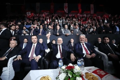Karamollaoğlu veda konuşmasını ger&ccedil;ekleştirdi