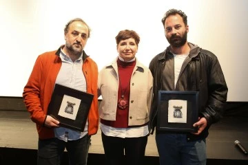 &ldquo;Karanlık Gece&rdquo; Nil&uuml;fer&rsquo;de izleyici ile buluştu