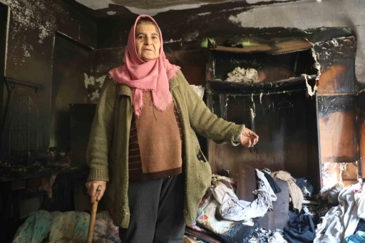 Elektrik olmadığı i&ccedil;in yaktığı mum yangın &ccedil;ıkardı