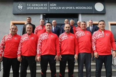 Karate Milli Takımından &Ccedil;elebi&rsquo;yi Teşekk&uuml;r Ziyareti
