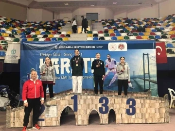 Karatede 2 T&uuml;rkiye &uuml;&ccedil;&uuml;nc&uuml;l&uuml;ğ&uuml;
