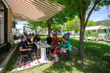 Karavan tutkunları Harmancık&rsquo;ta buluştu
