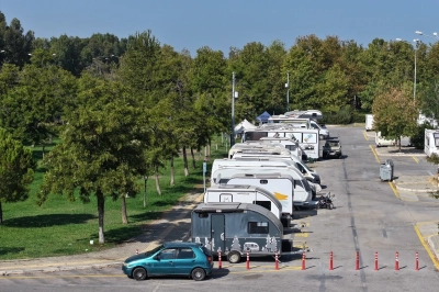 Karavancıların tercihi İnciraltı Karavan Parkı