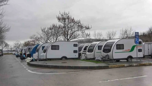 Karavanda piknik t&uuml;p&uuml; patladı: 1 kişi yaralı