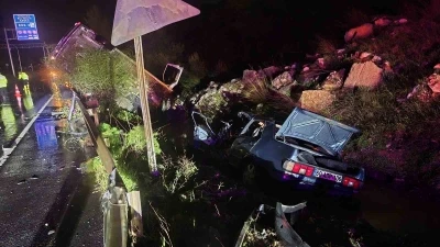 Karayolu savaş alanına d&ouml;nd&uuml;: 3 yaralı