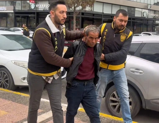 Karısını tabancayla vurup &ouml;ld&uuml;rd&uuml;, &ldquo;Tahrik yaptı&rdquo; dedi
