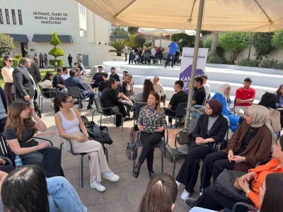 Kariyer Merkezi &ouml;ğrenciler ile sekt&ouml;r temsilcilerini buluşturdu
